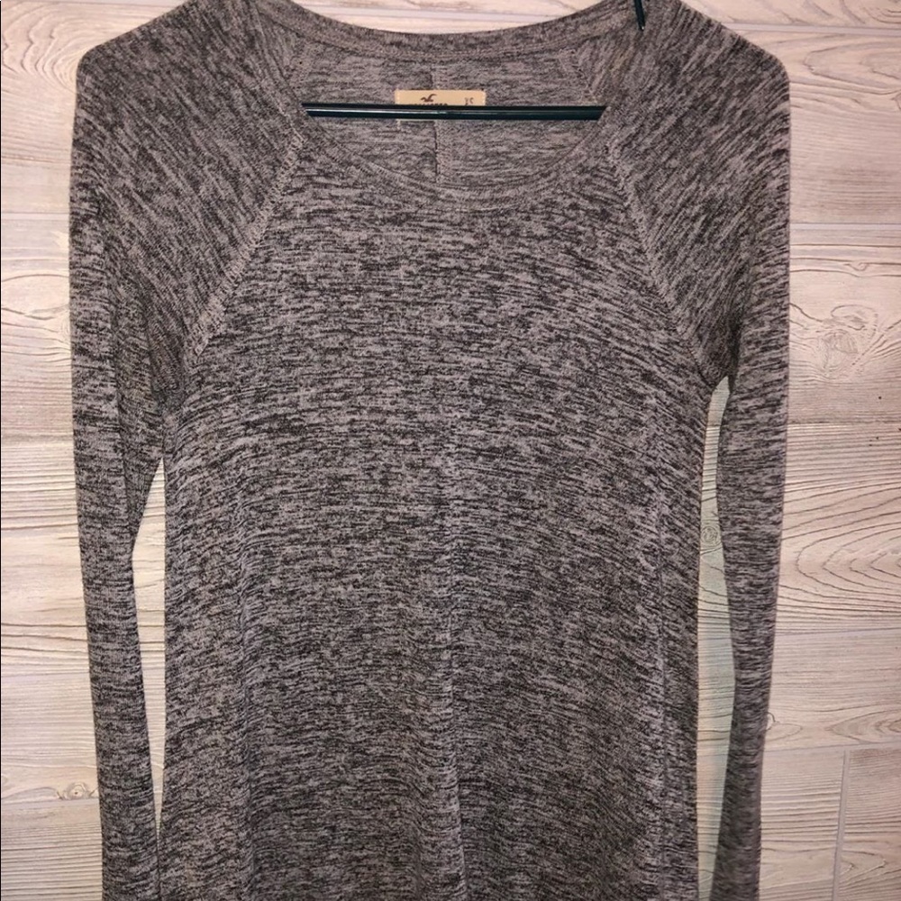 long sleeve grey hollister top
